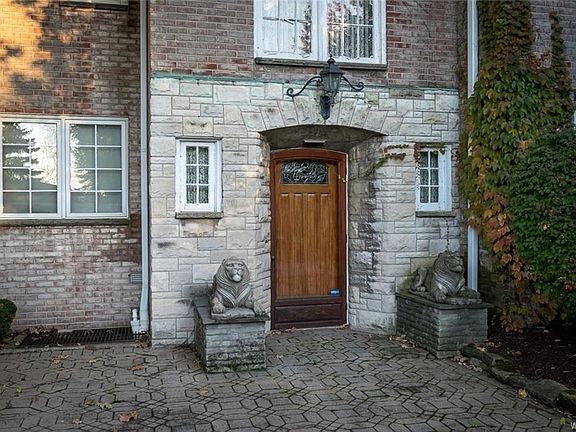 2nd image of 134 Lebrun Cir