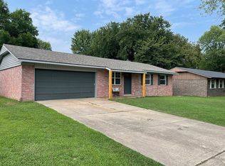 1820 W Sunset Dr, Claremore, OK 74017