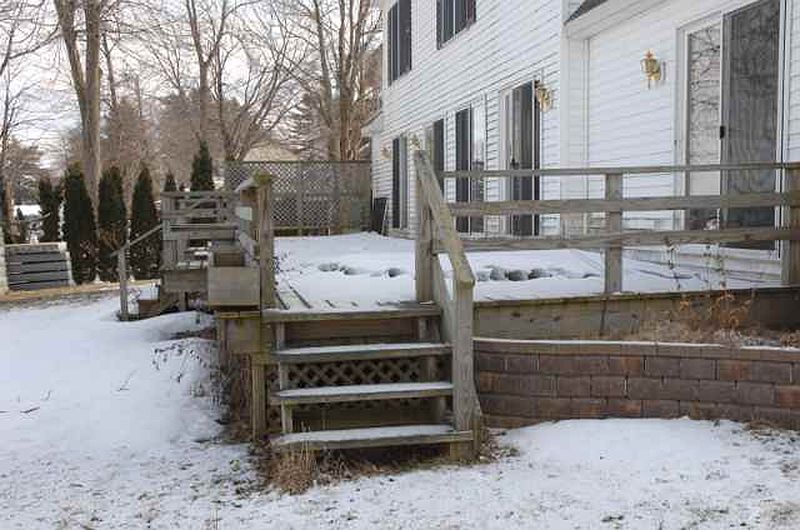 3rd image of 61 STONY POINT Road