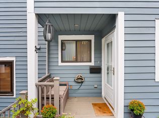 22 Timber Rdg, Mount Kisco, NY 10549