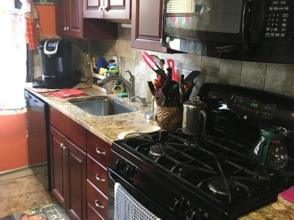 4th image of 361 Livermore Ave
