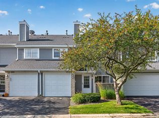 493 Marshland Trl, Chanhassen, MN 55317