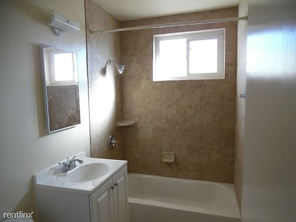 3rd image of 1476 Naranca Ave APT C
