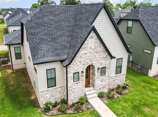 2403 S 31st St, Rogers, AR 72758