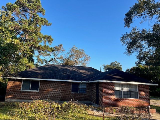 1st image of 1825 71st Ave