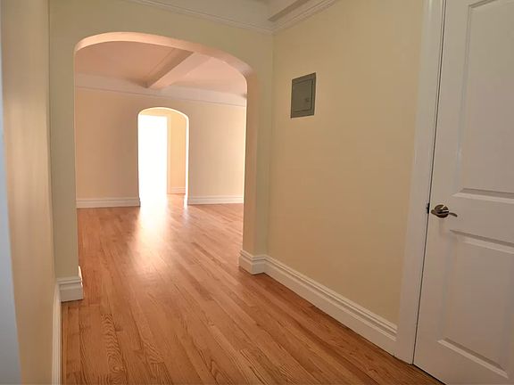 5th image of 95 Christopher St APT 5J