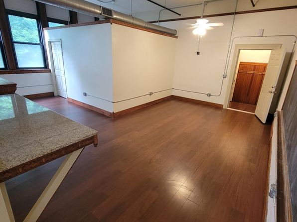 132 Franklin St #202