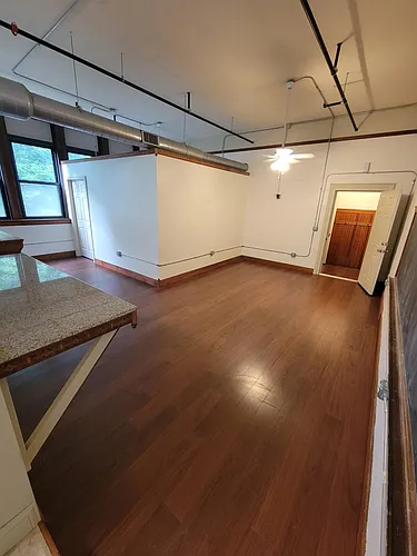 132 Franklin St #202 Photo 1