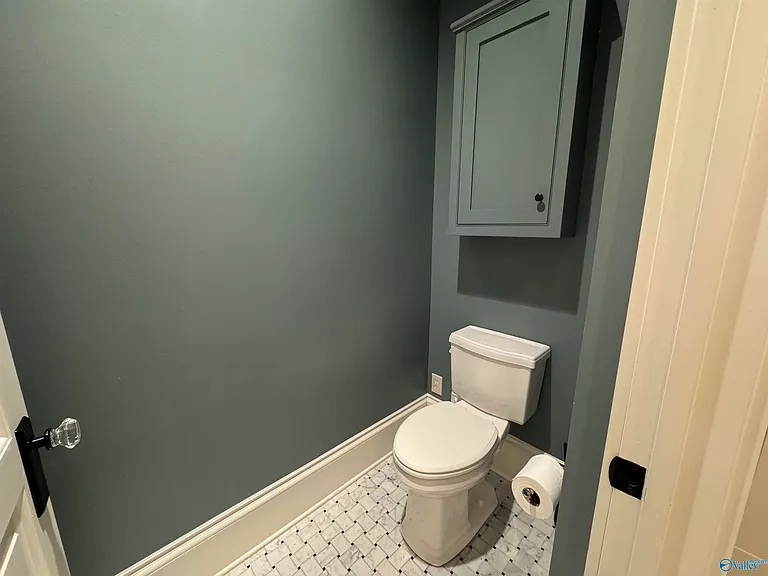 715 Clinton Ave E — Photo 17