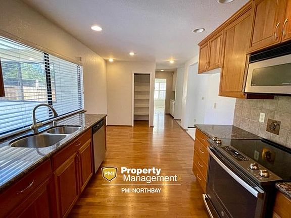 5th image of 2070 Larchmont Cir