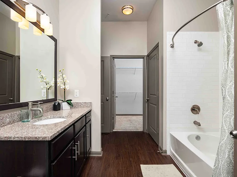 Parkside Apartments — Photo 32