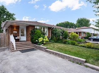 256 Kinmount Cres, Oshawa, ON L1J3T7