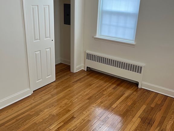 3rd image of 48 Lenox St APT 14