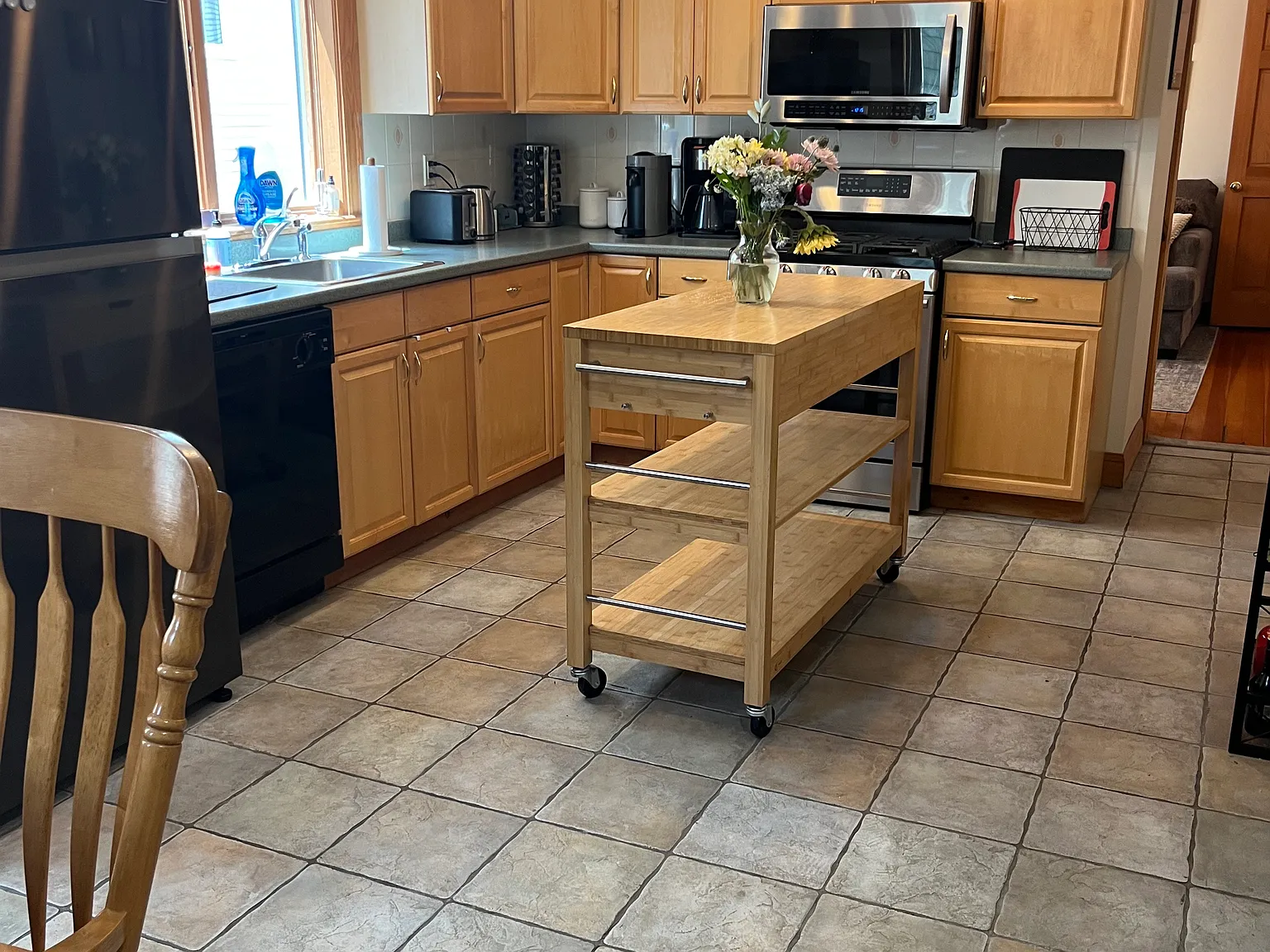 3 bed, 1150 sqft, $3,000 — Photo 4