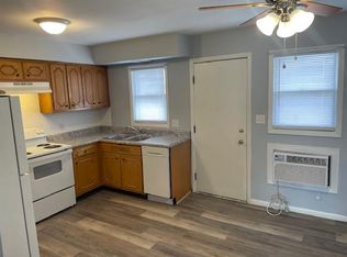 2324 Cherry Hills Dr #4, Springfield, IL 62704