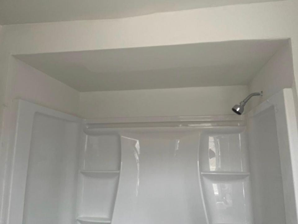 1st image of 6 Winter St Floor 1