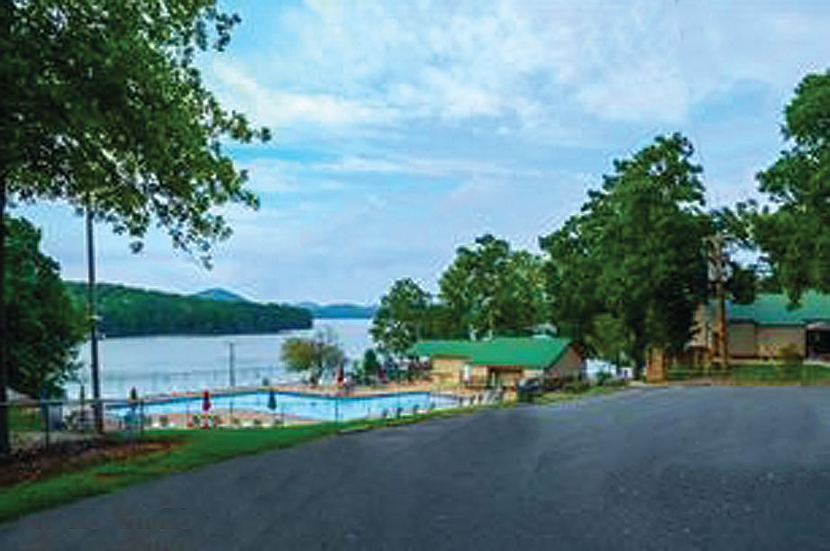 Parking _Pool _Lake Tilliery