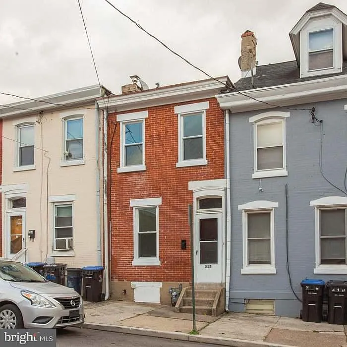 212 Franklin St — Photo 2
