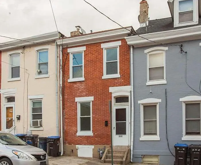 212 Franklin St — Photo 2