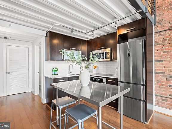 5th image of 1401 R St NW APT 201