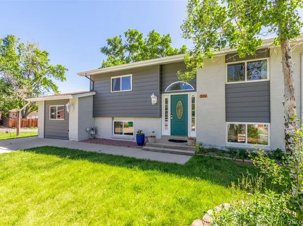 950 S Briarwood, Lakewood, CO 80226