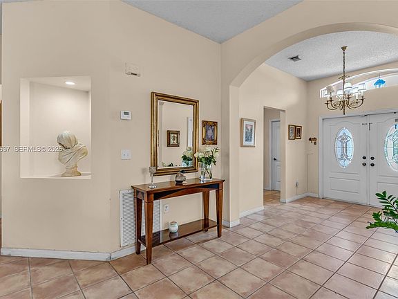 5th image of 9224 Grand Canal Dr