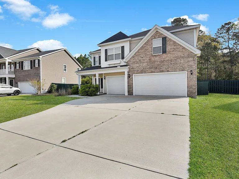 2980 Kingswood Dr — Photo 3