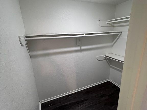 5th image of 2527 Windy Pine Ln #1