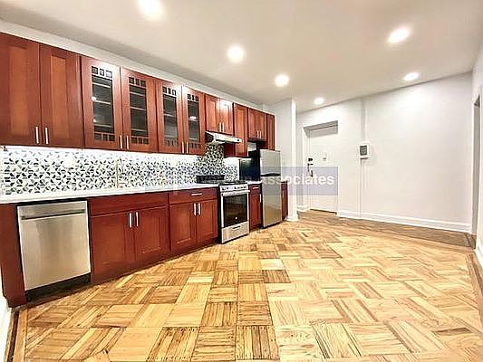 1st image of 936 W End Ave APT A1