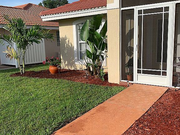 4th image of 114 Morning Glory Cir