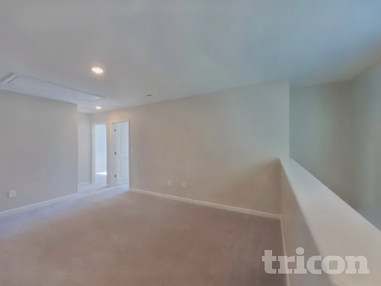 1715 Southwold Ln — Photo 16