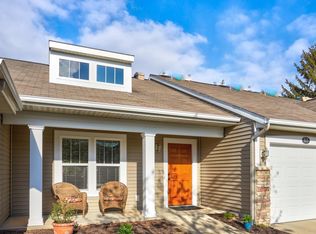 813 Cooks Crossing Dr SE #8, Byron Center, MI 49315