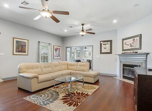 2nd image of 141 Belle Grove Dr