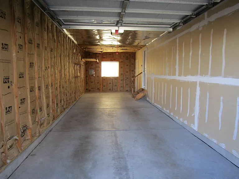 Village Cir — Photo 16