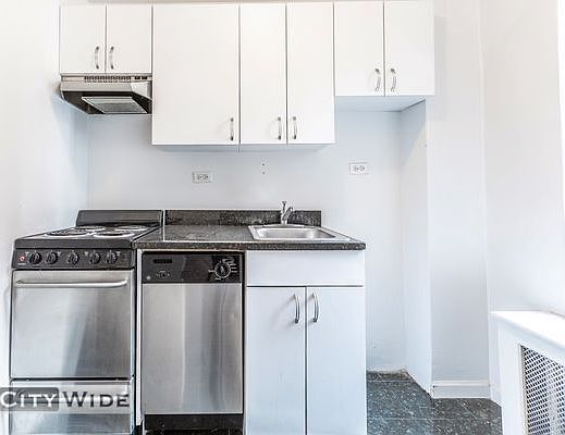 3rd image of 160 W 73rd St APT 11A