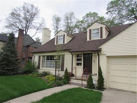 1st image of 559 N Glenhurst Dr