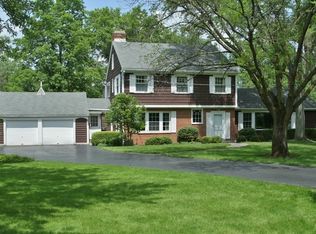 1220 Thornapple Ln, Northbrook, IL 60062