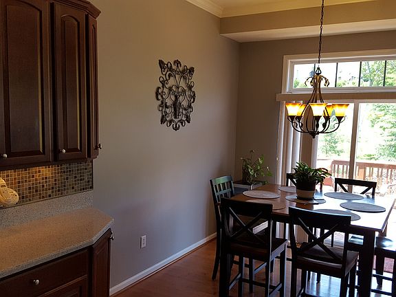 Eat in Kitchen