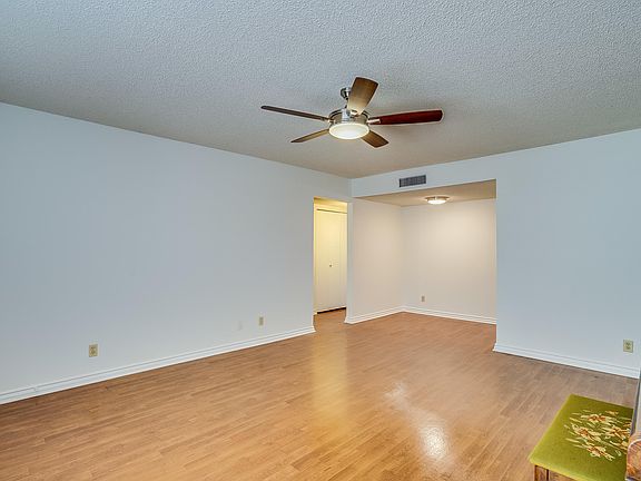 4th image of 8241 N Central Ave Unit 10