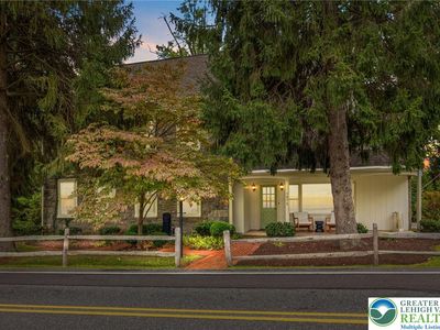 1075 W Macada Rd, Bethlehem, PA, 18017