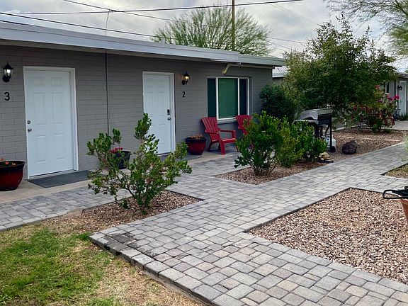 4th image of 4037 E Palm Ln APT 2