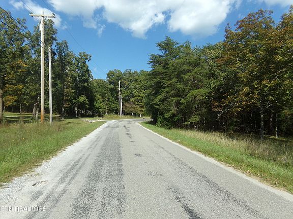 2nd image of 3020 Oswego Rd