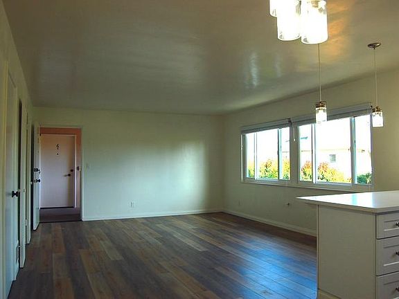 2nd image of 1623 Garden St APT 7