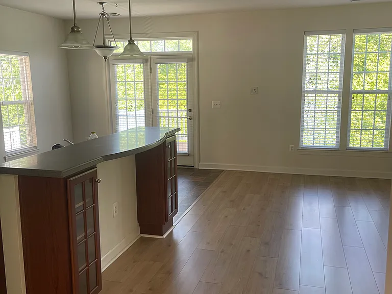 328 Munahan Cir #B — Photo 7