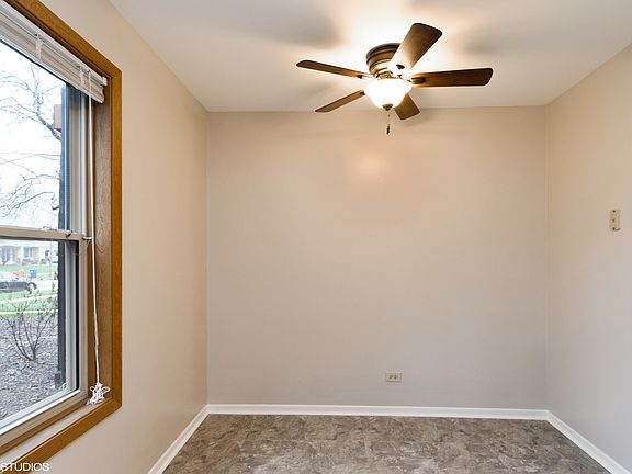 5th image of 1525 Raymond Dr APT 102
