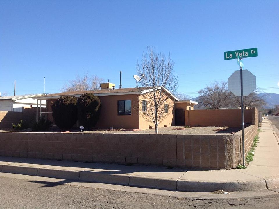 1st image of 2504 La Veta Dr NE