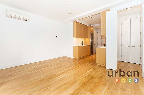 4th image of 183 McGuinness Blvd APT 2D