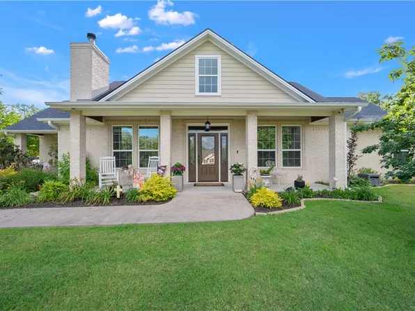 10187 Hampton Ct, Iola, TX 77861