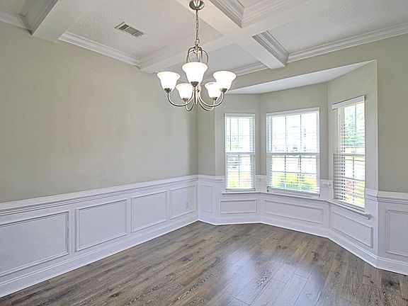 3rd image of 95 Fairview Dr NE