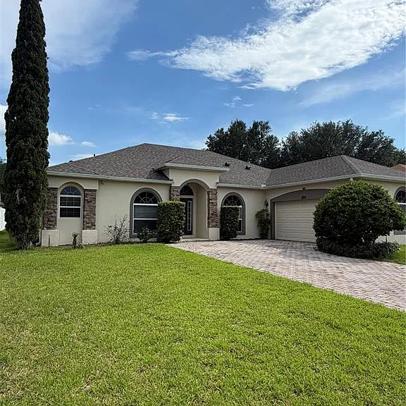 4916 Cape Hatteras Dr — Photo 1